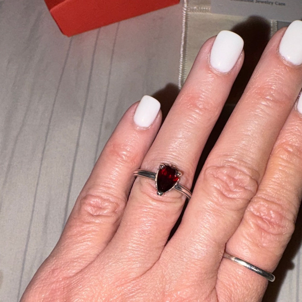 James Avery Silver Ring with Dark Gemstone - Picture 2 of 3